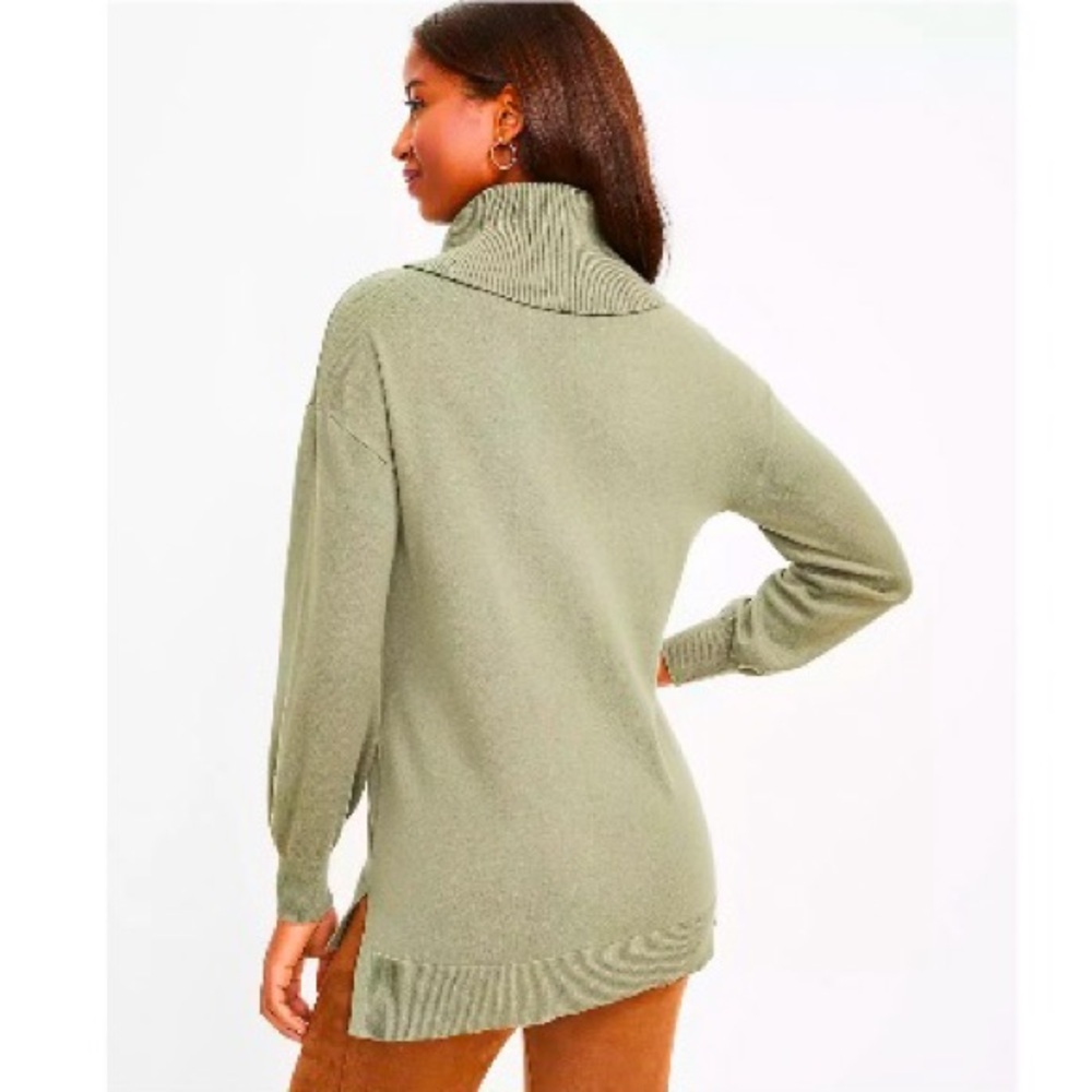 Ann Taylor LOFT Cowl Neck Tunic Relaxed Pullover Knit Sweater Green Medium - Picture 2 of 10